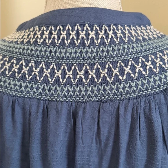 New Westbound Blue Button-Down Blouse - Picture 13 of 15